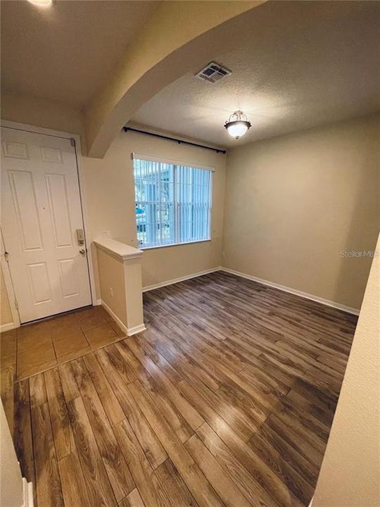 For Rent: $2,200 (2 beds, 2 baths, 1119 Square Feet)