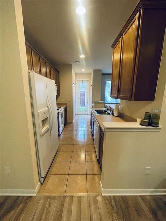 For Rent: $2,200 (2 beds, 2 baths, 1119 Square Feet)