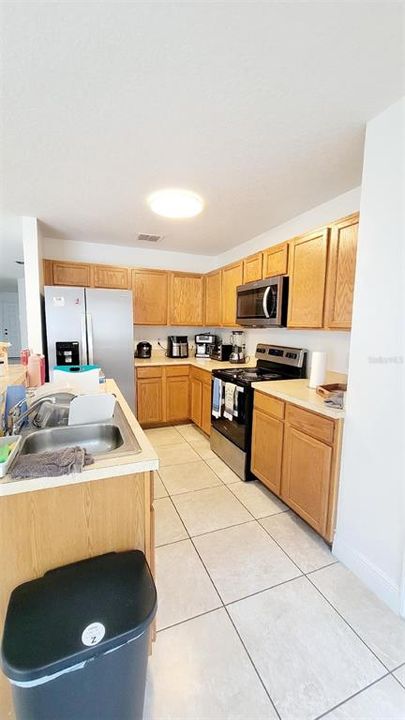 For Sale: $324,900 (3 beds, 2 baths, 1872 Square Feet)