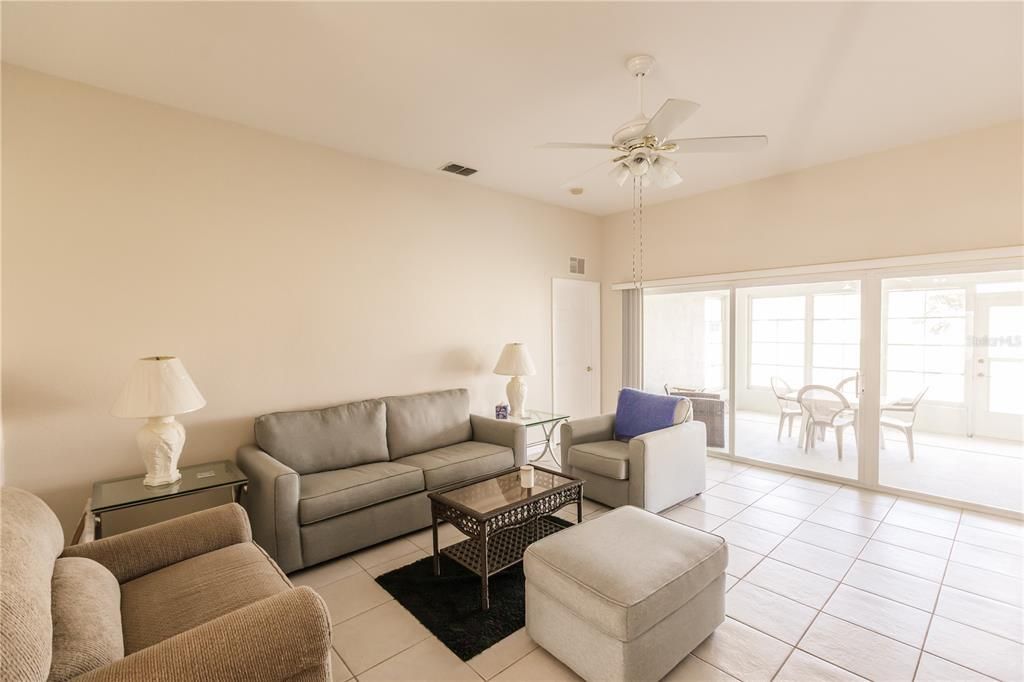 For Sale: $329,900 (2 beds, 2 baths, 1382 Square Feet)