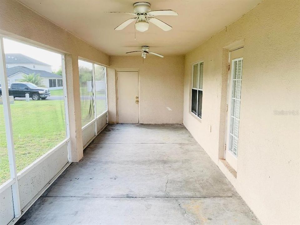 For Rent: $2,500 (5 beds, 2 baths, 2774 Square Feet)