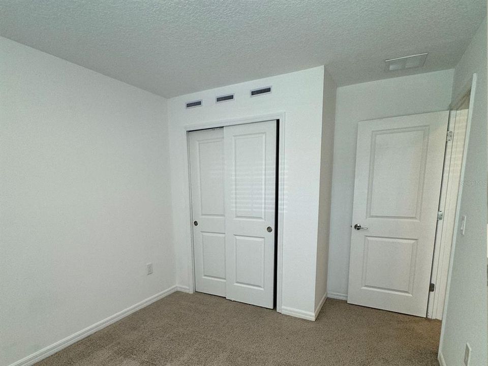 For Rent: $2,300 (3 beds, 2 baths, 1.4 Square Feet)