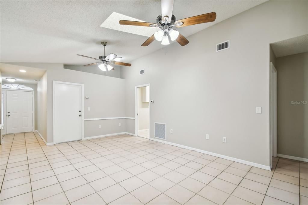 For Sale: $449,900 (3 beds, 2 baths, 1760 Square Feet)