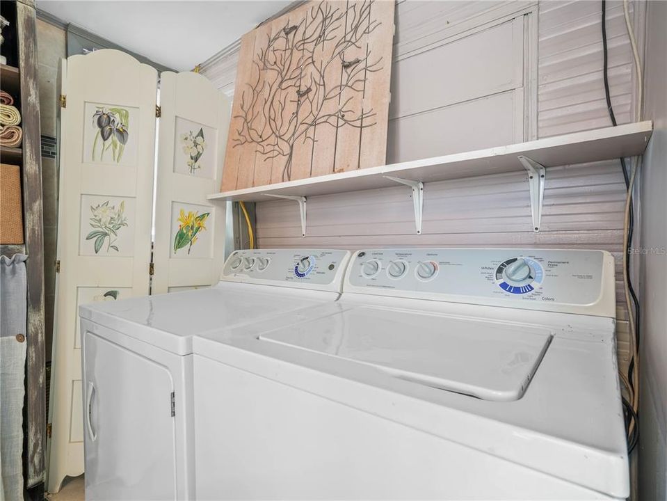 For Sale: $157,500 (2 beds, 2 baths, 684 Square Feet)