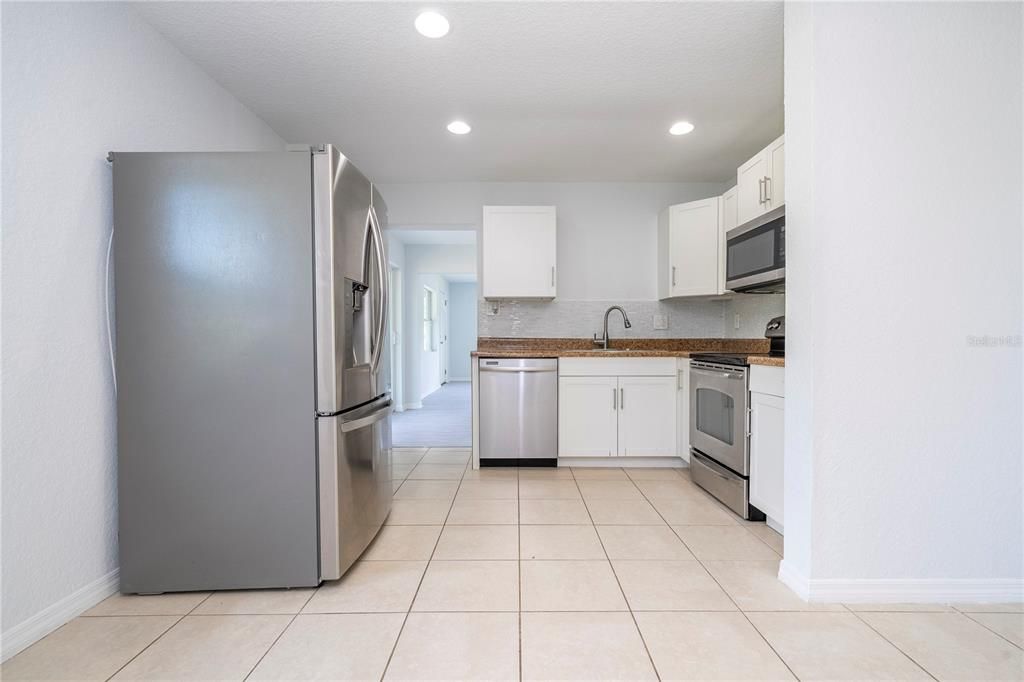 For Sale: $349,950 (3 beds, 2 baths, 1584 Square Feet)