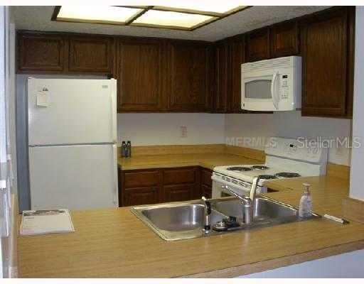 For Rent: $1,450 (1 beds, 1 baths, 975 Square Feet)