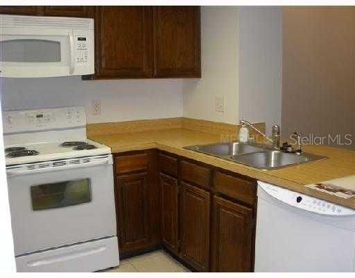 For Rent: $1,450 (1 beds, 1 baths, 975 Square Feet)