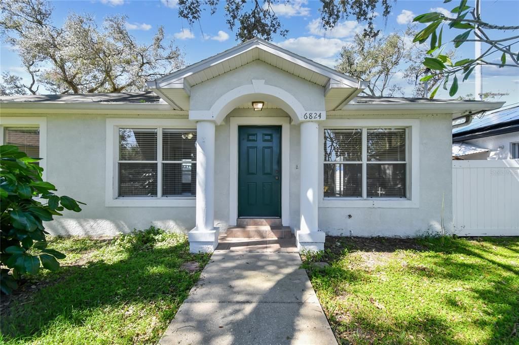 For Sale: $419,000 (3 beds, 2 baths, 1188 Square Feet)