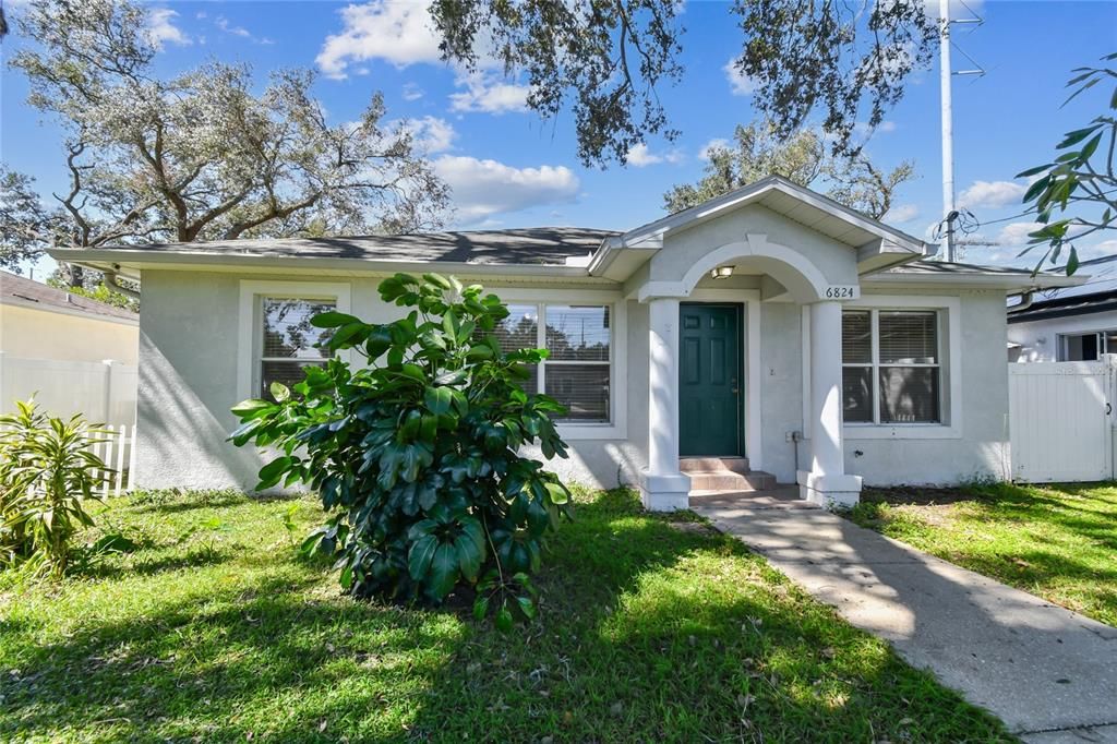 For Sale: $419,000 (3 beds, 2 baths, 1188 Square Feet)