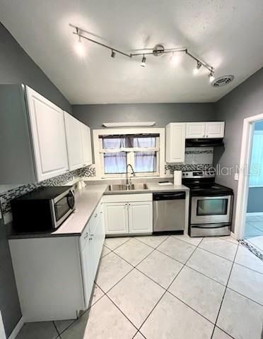 For Sale: $199,900 (3 beds, 1 baths, 1228 Square Feet)