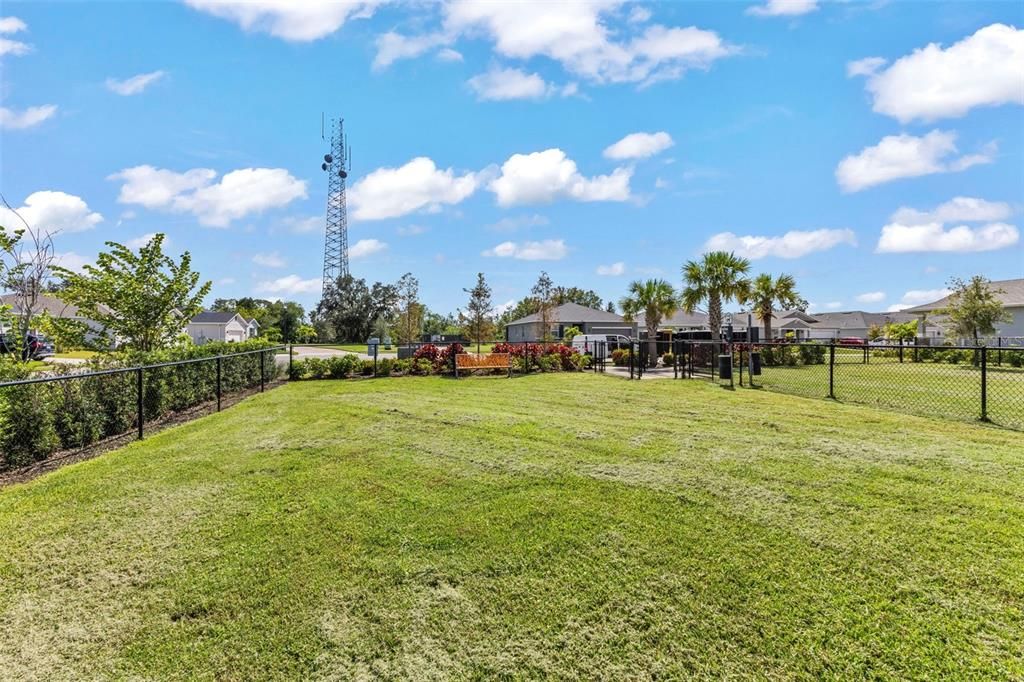 For Sale: $565,000 (3 beds, 2 baths, 1989 Square Feet)