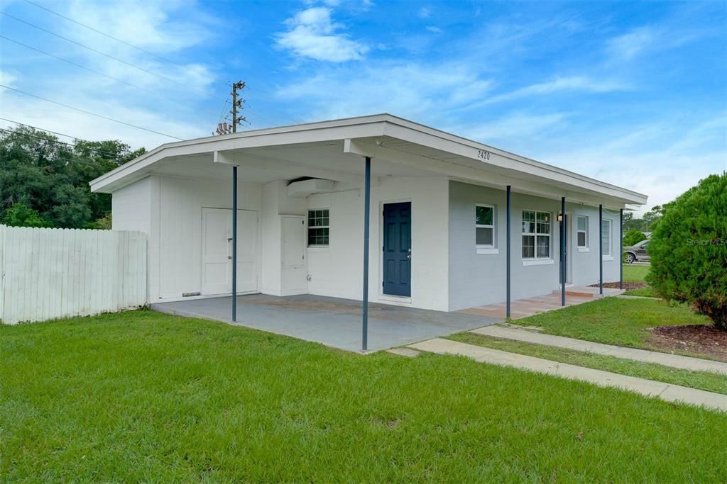 For Sale: $329,900 (3 beds, 2 baths, 1104 Square Feet)