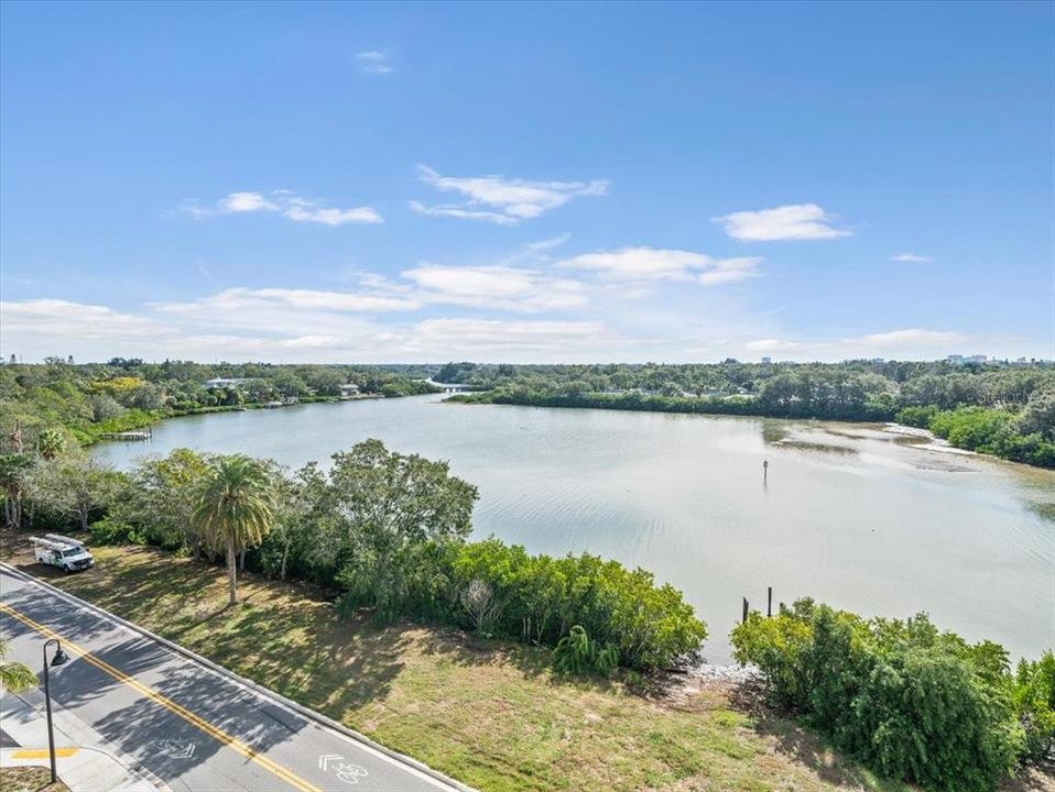 For Sale: $1,475,000 (2 beds, 2 baths, 1409 Square Feet)