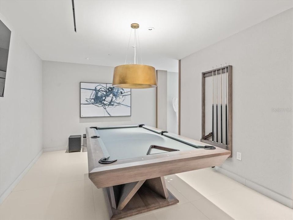 For Sale: $1,475,000 (2 beds, 2 baths, 1409 Square Feet)