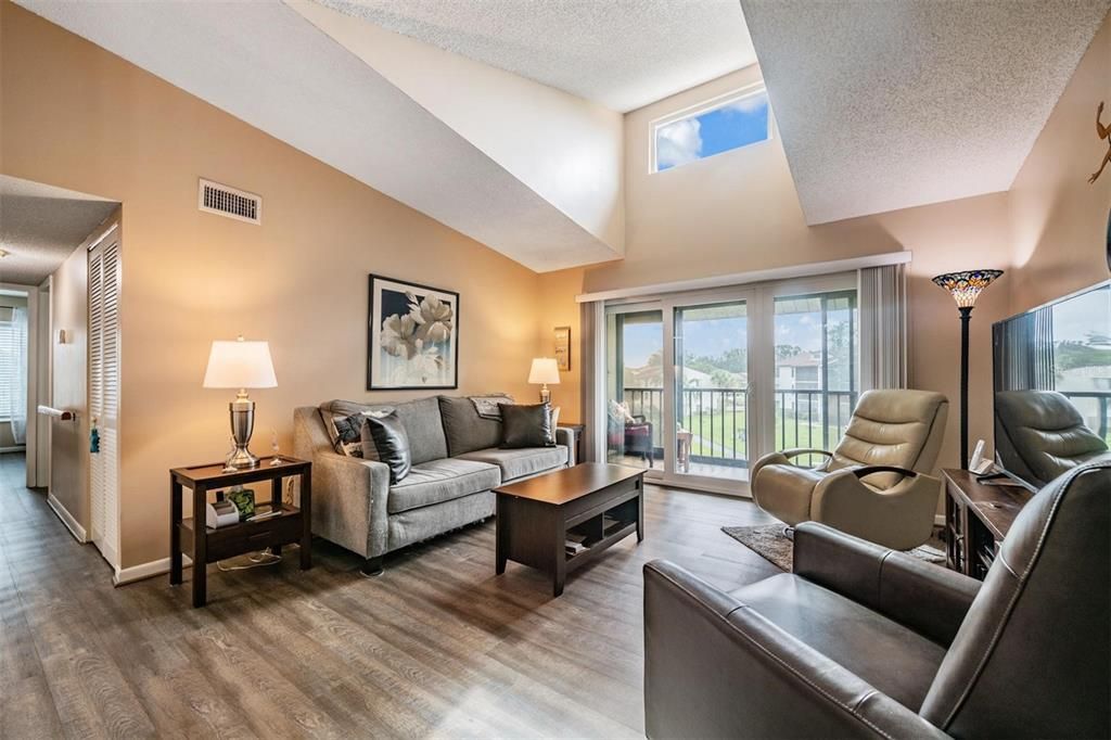 Gorgeous vinyl flooring, vaulted ceilings, sky light and beautiful views.