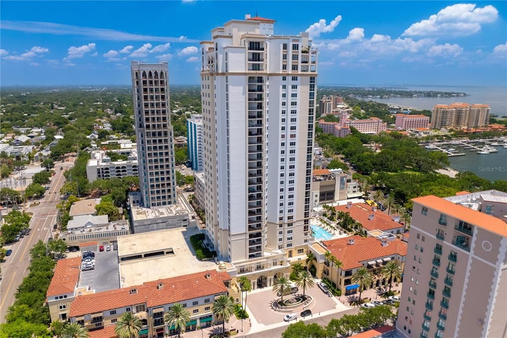 For Sale: $3,425,000 (3 beds, 3 baths, 3081 Square Feet)