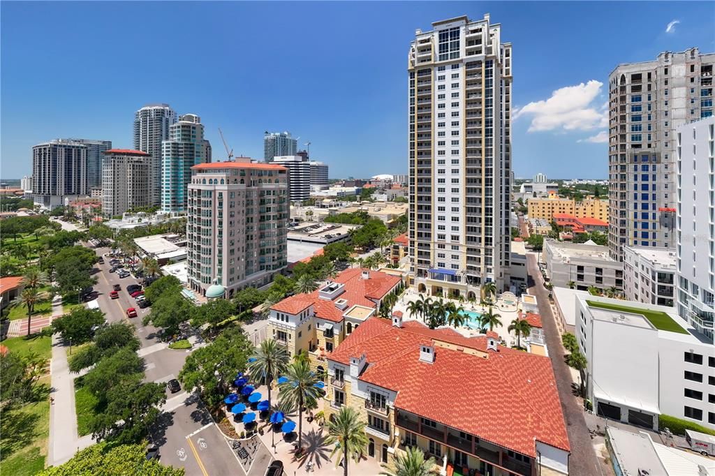 For Sale: $3,425,000 (3 beds, 3 baths, 3081 Square Feet)