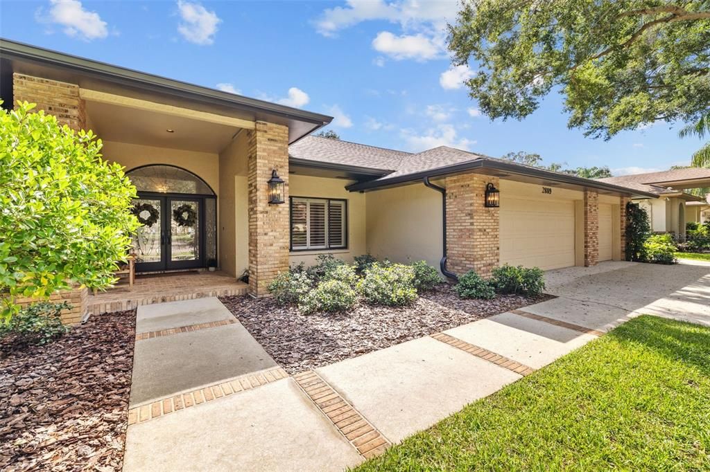 For Sale: $1,000,000 (4 beds, 3 baths, 2922 Square Feet)