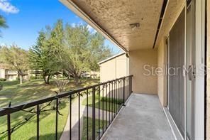 For Sale: $305,000 (3 beds, 2 baths, 1486 Square Feet)