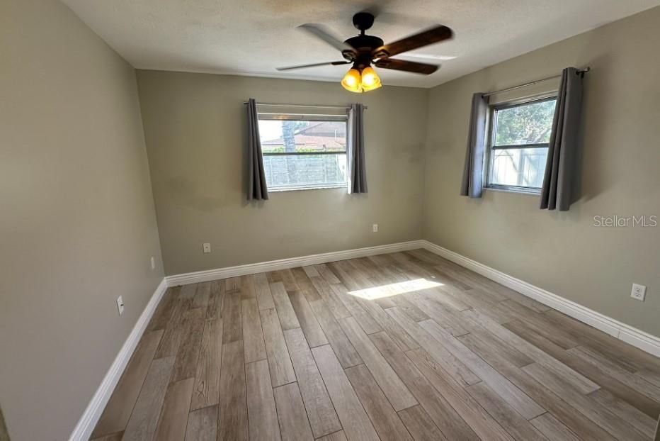 For Rent: $2,495 (3 beds, 2 baths, 1561 Square Feet)