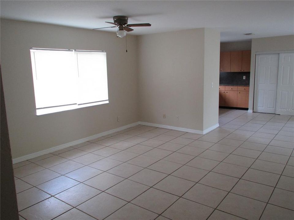 For Rent: $1,700 (3 beds, 2 baths, 1567 Square Feet)