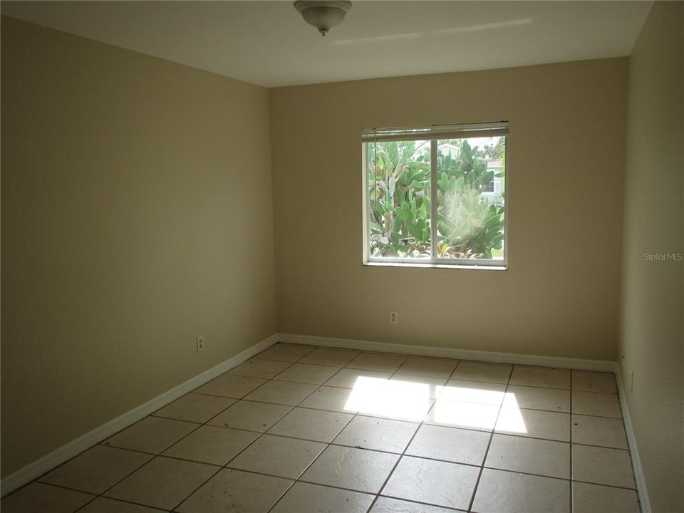 For Rent: $1,700 (3 beds, 2 baths, 1567 Square Feet)