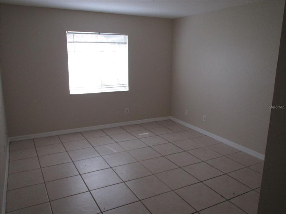 For Rent: $1,700 (3 beds, 2 baths, 1567 Square Feet)