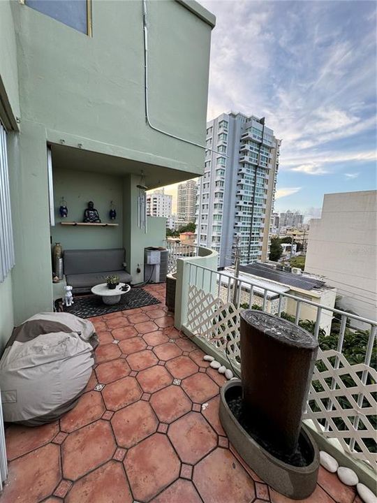 For Sale: $360,000 (2 beds, 3 baths, 1594 Square Feet)