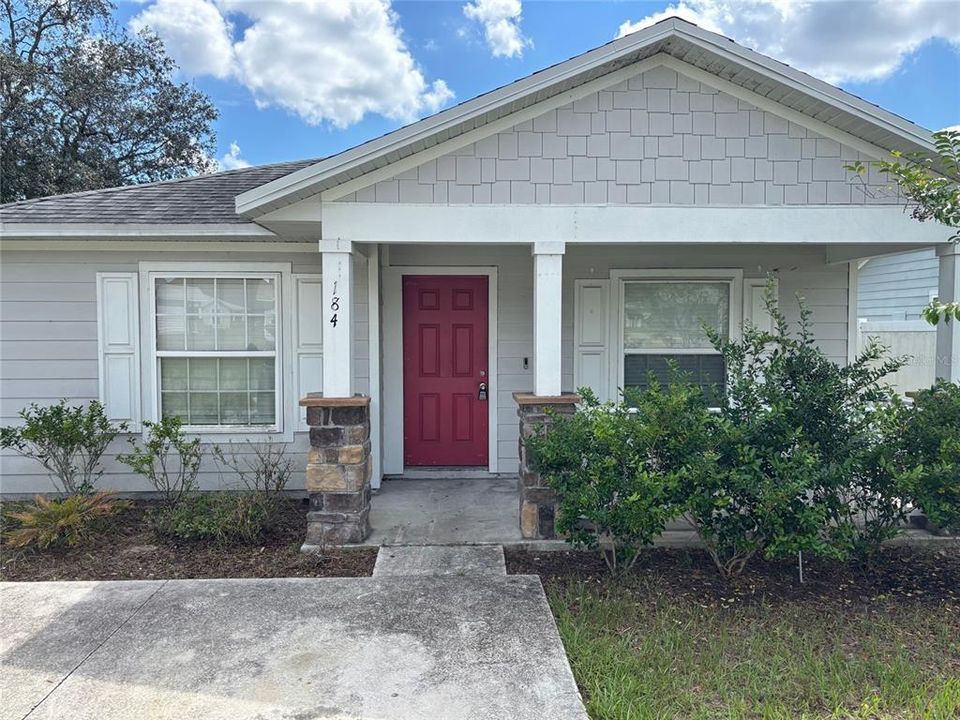 For Sale: $275,000 (4 beds, 2 baths, 1284 Square Feet)