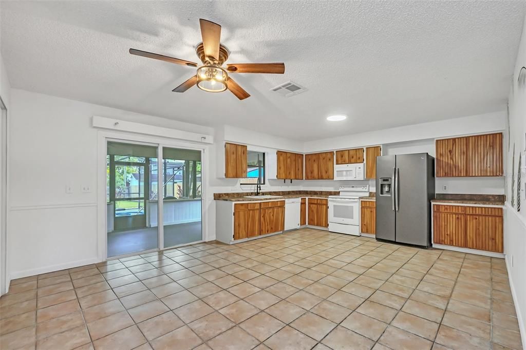 For Sale: $389,900 (3 beds, 2 baths, 1328 Square Feet)