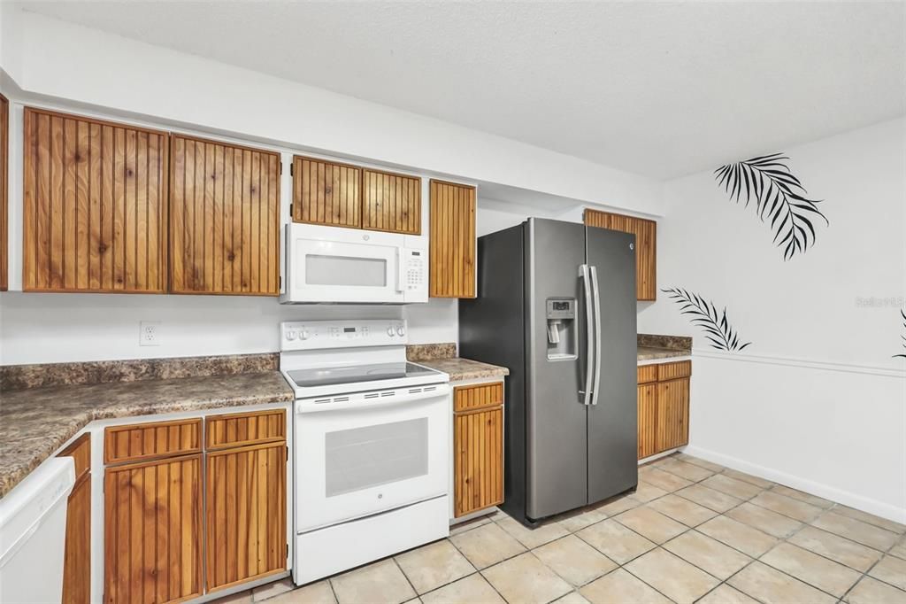 For Sale: $389,900 (3 beds, 2 baths, 1328 Square Feet)