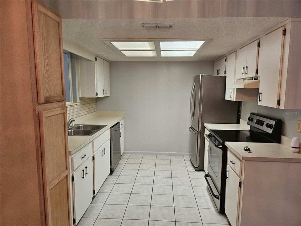 For Rent: $1,500 (2 beds, 2 baths, 1096 Square Feet)