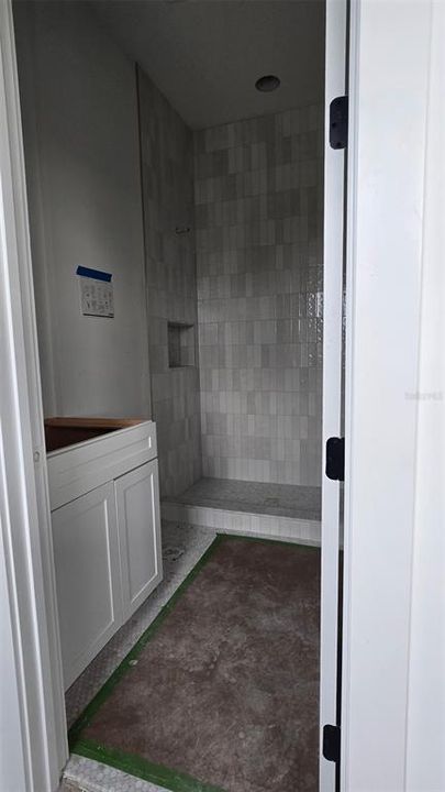 Active With Contract: $2,599,000 (5 beds, 5 baths, 3780 Square Feet)