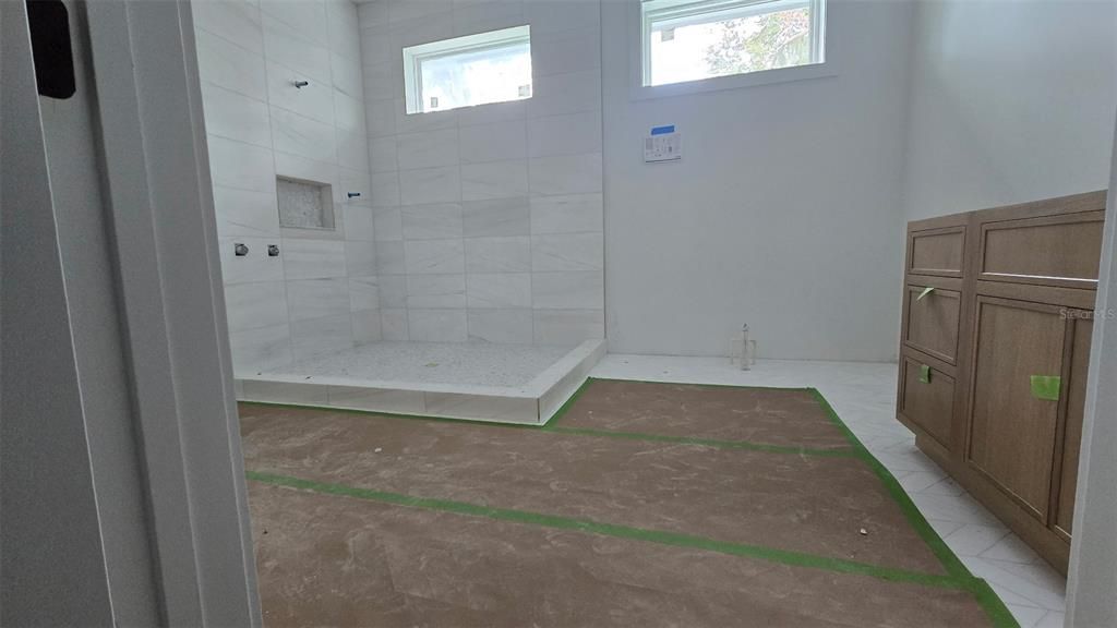 Active With Contract: $2,599,000 (5 beds, 5 baths, 3780 Square Feet)