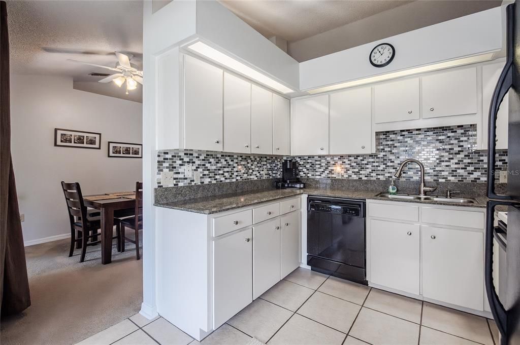 For Sale: $289,900 (3 beds, 2 baths, 1265 Square Feet)