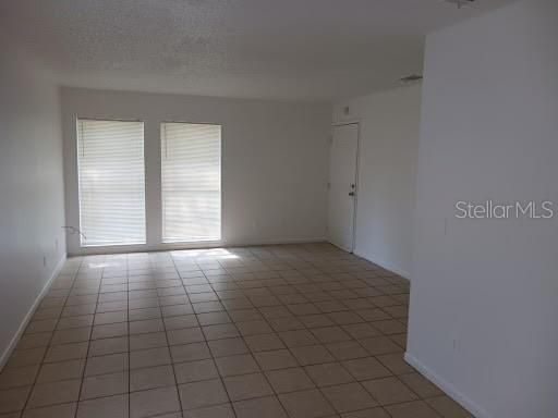 For Rent: $1,695 (2 beds, 1 baths, 872 Square Feet)