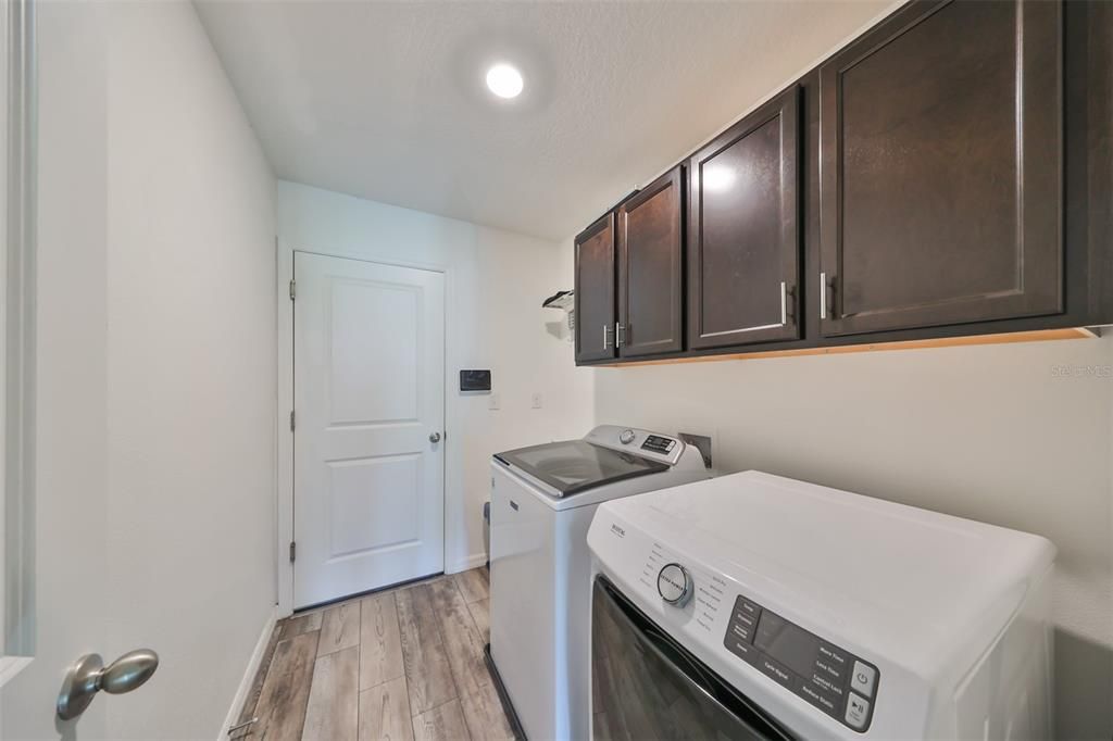 For Sale: $399,900 (4 beds, 2 baths, 2589 Square Feet)