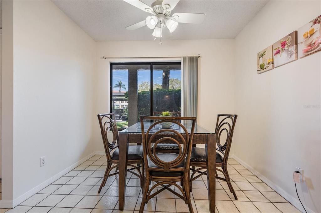 For Sale: $229,900 (2 beds, 2 baths, 1110 Square Feet)