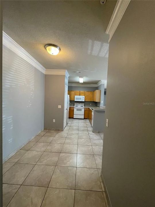 For Rent: $2,000 (3 beds, 2 baths, 1369 Square Feet)