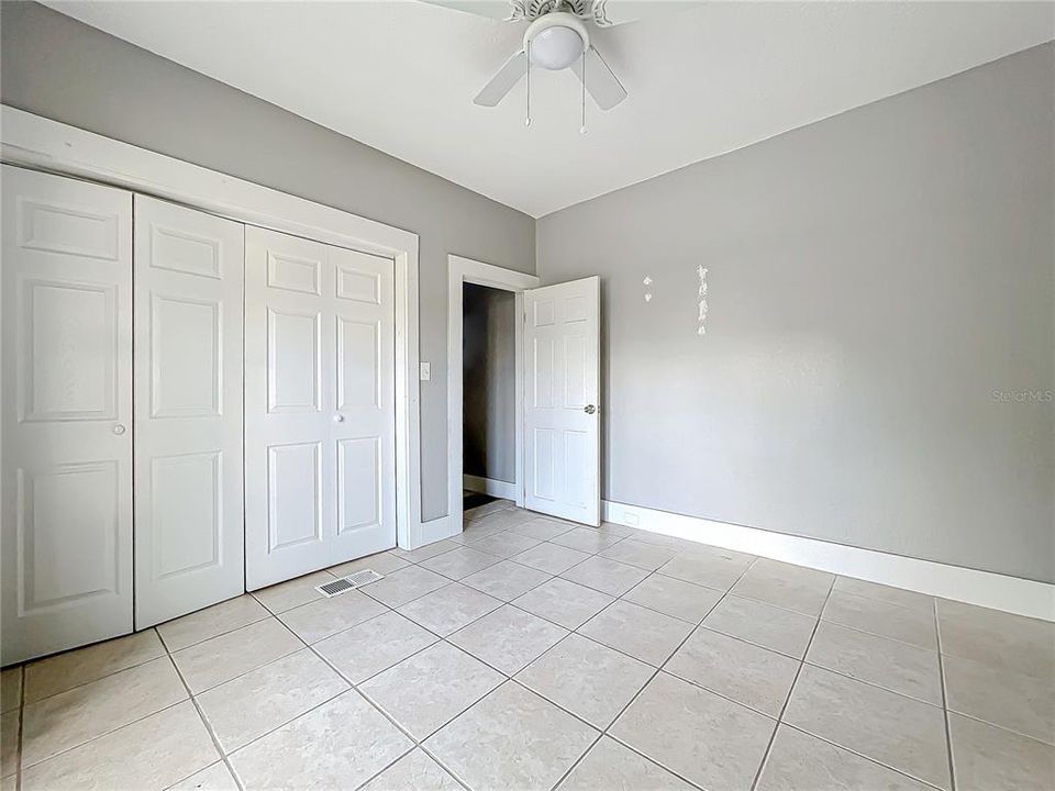 For Sale: $229,000 (2 beds, 1 baths, 1168 Square Feet)