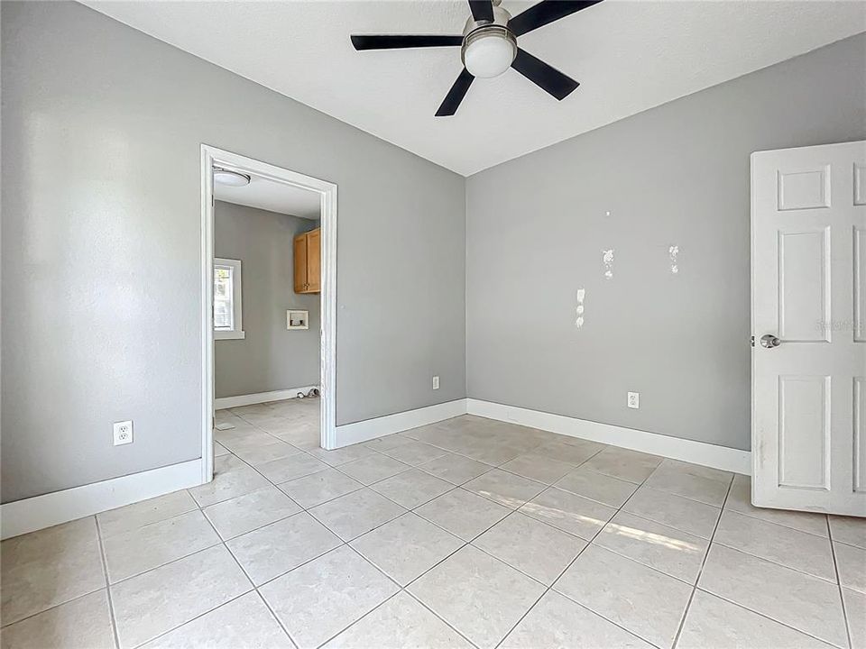 For Sale: $229,000 (2 beds, 1 baths, 1168 Square Feet)