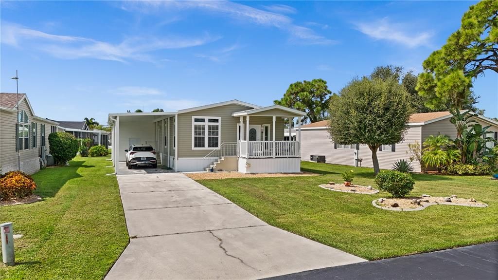 A brand NEW 2/2 modular home on the Cape Haze Peninsula!