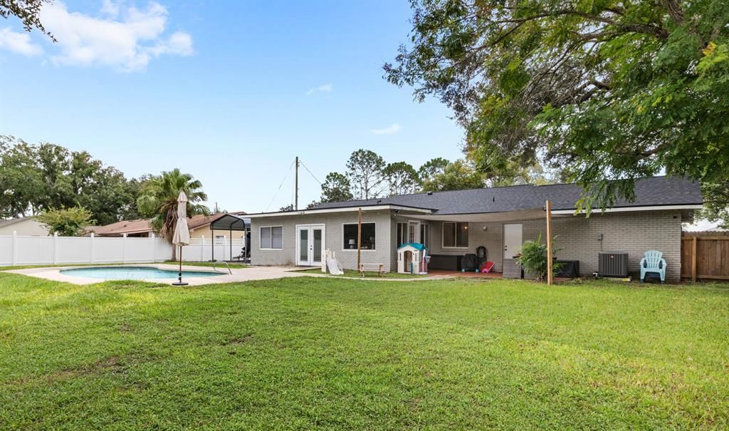 For Sale: $499,000 (3 beds, 2 baths, 1628 Square Feet)