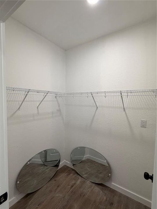 На продажу: $329,900 (4 спален, 2 ванн, 1669 Квадратных фут)