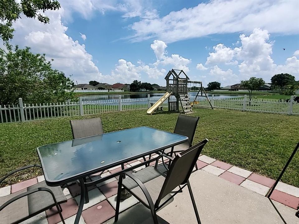 For Sale: $389,990 (4 beds, 2 baths, 1720 Square Feet)