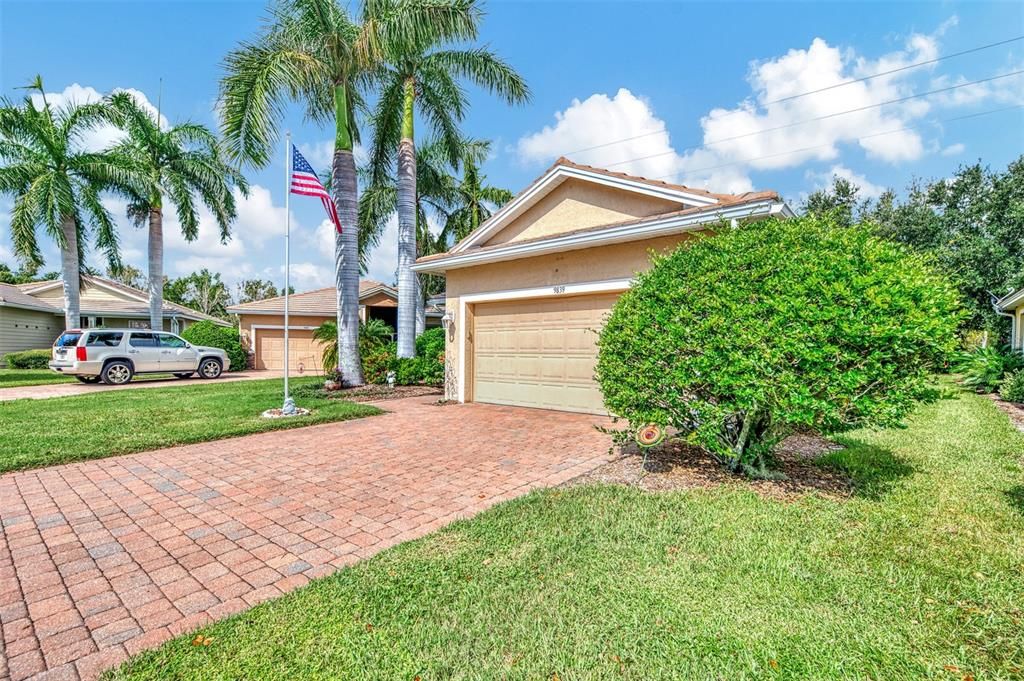 For Sale: $390,000 (3 beds, 2 baths, 1477 Square Feet)