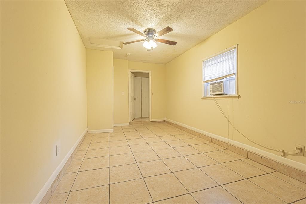 For Rent: $1,995 (3 beds, 2 baths, 1600 Square Feet)