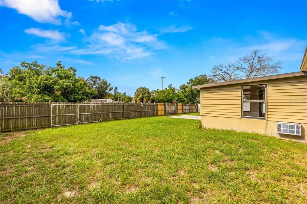 For Sale: $369,000 (3 beds, 2 baths, 1484 Square Feet)