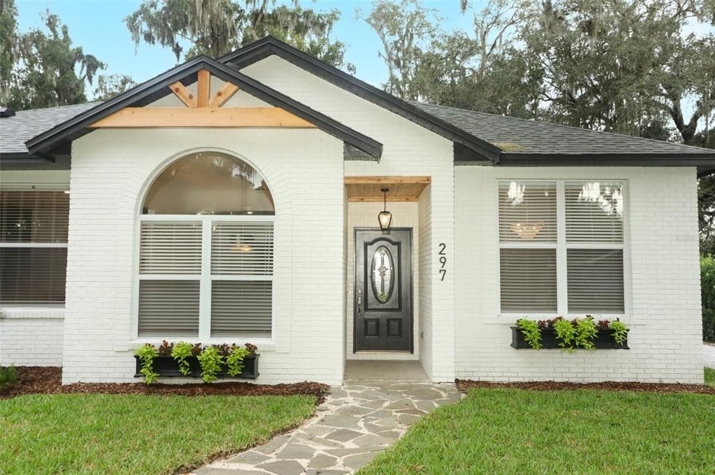 For Sale: $650,000 (3 beds, 2 baths, 1910 Square Feet)