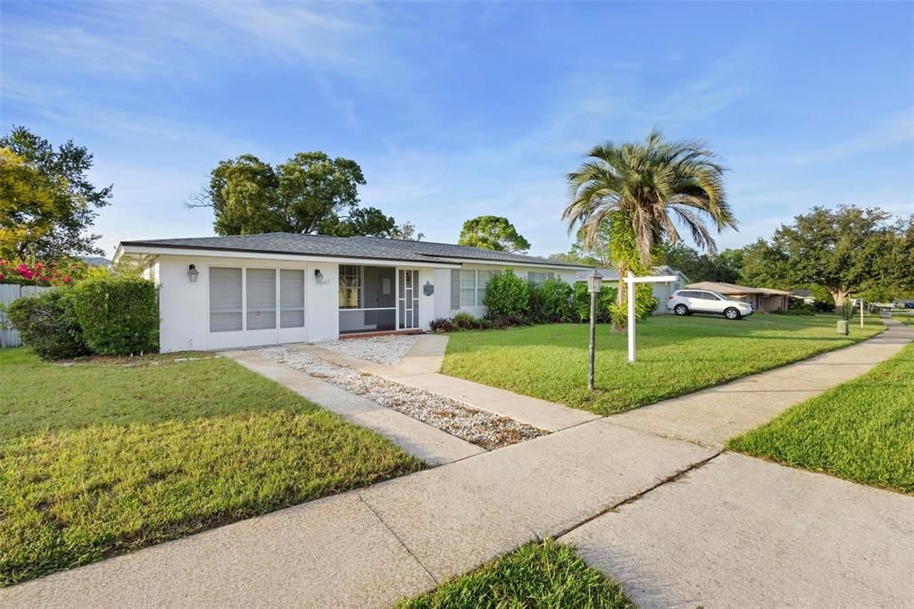 For Sale: $275,000 (3 beds, 2 baths, 1552 Square Feet)